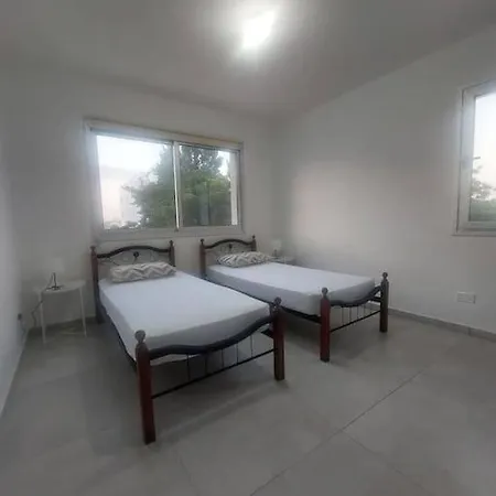 דירה Luxury 2 Bedroom לרנקה